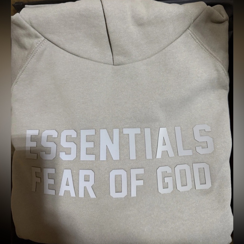 Essentials 3d logo hoodie color is taupe